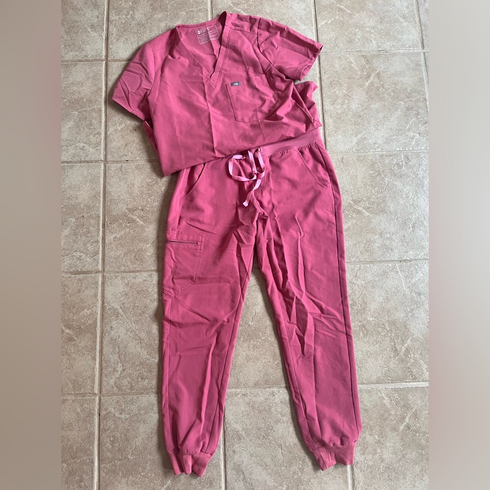 Figs Limited Edition Breast Cancer Scrubs Size Medium Regular - Zamora